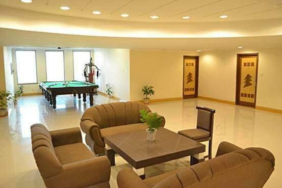 Hotel Rudra Continental Rudrapur Екстер'єр фото