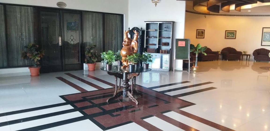 Hotel Rudra Continental Rudrapur Екстер'єр фото