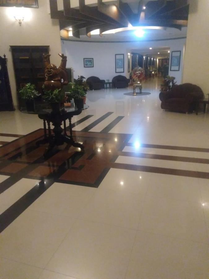Hotel Rudra Continental Rudrapur Екстер'єр фото